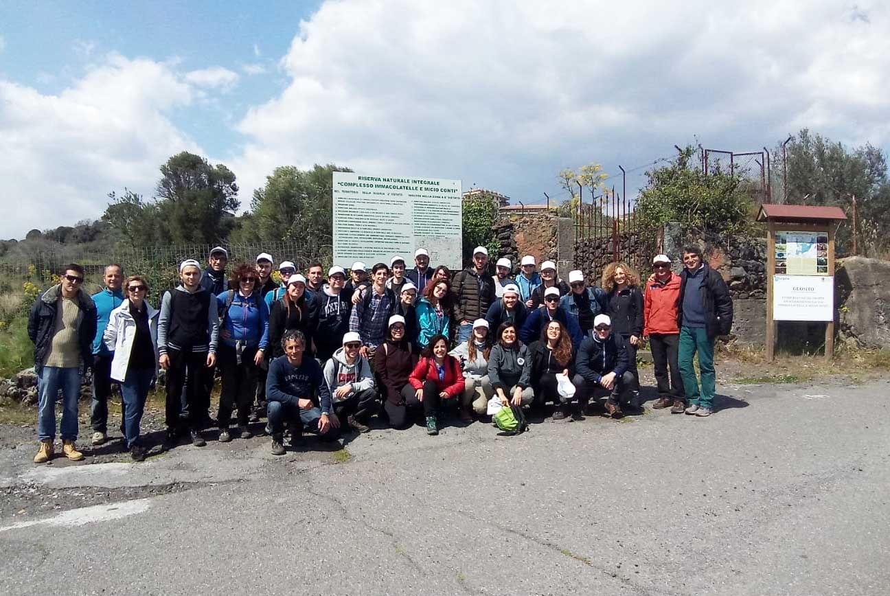 Gli studenti alla Micio Conti Gli studenti alla Micio Conti